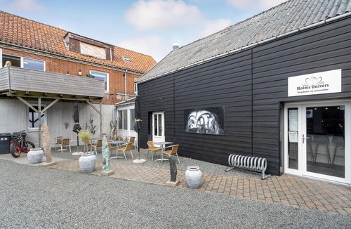 Snedsted Apartment | Bright apartment with whirlpool in a quiet location.