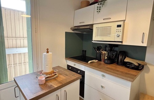 Soupetard Apartment | Bright apartment with balcony and parking