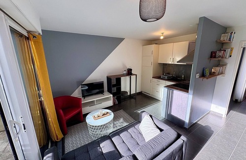 Coulmiers-Jardin des Plantes Apartment | Bright apartment with Terrace in Central Nantes