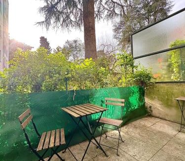 Coulmiers-Jardin des Plantes Apartment | Bright apartment with Terrace in Central Nantes