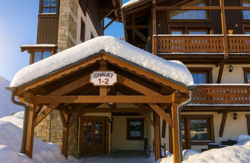 Les Houches Apartment | Bright apt facing the Mont Blanc chain