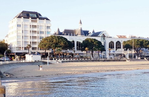 Arcachon Apartment | Bright Arcachon T3 50m Beach with WIFI and Parking