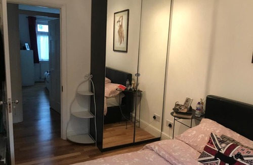 Nightingale Apartment | Bright Balham Apartment