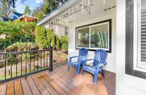 Gleneden Beach House | Bright Beach Town Bungalow