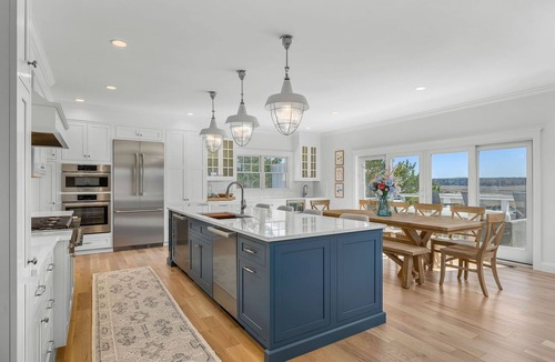 East Sandwich House | Bright & Beautiful Waterfront Cape Cod Home