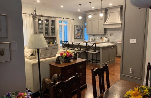 Novar Cottage | Bright, beautifully renovated lake-front cottage just north of Huntsville.