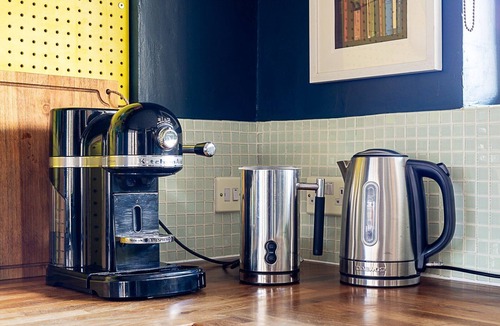 Haggerston Apartment | Bright & Bold Hackney Escape