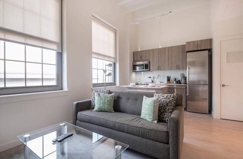 Chinatown Apartment | Bright Boston Studio | Financial district | Beacon hill