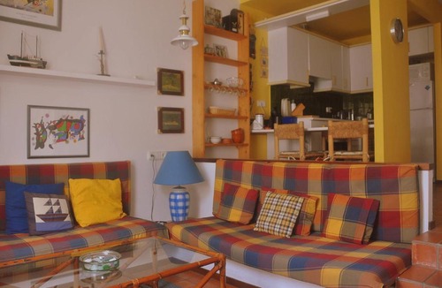 Portlligat Apartment | Bright Breezy Holiday Flat for tranquility and refuge and joy