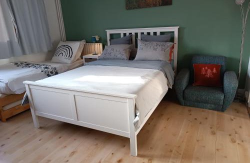 19th Arrondissement Apartment | Bright & Calm Grand Studio -La Villette Paris- Near Metro