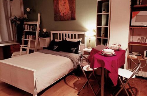 19th Arrondissement Apartment | Bright & Calm Grand Studio -La Villette Paris- Near Metro