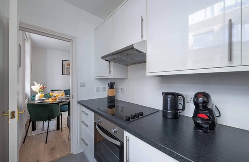 Fitzrovia Apartment | Bright Central 1BR 1BA steps from Oxford Street