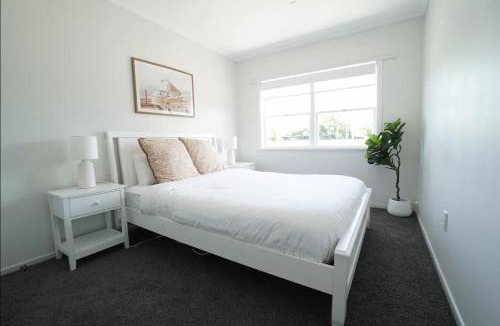 Forrest Hill House | Bright & Central Home