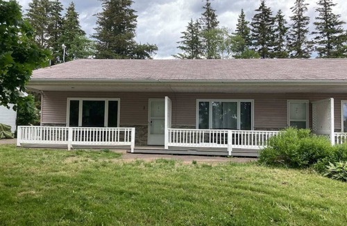 Shediac Apartment | Bright Centrally Located 2 bedroom Apartment