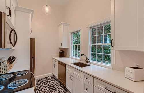 Candler Park Apartment | Bright, Charming 1BD in Little Five Points