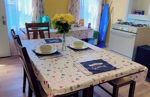 Worcester Apartment | Bright Charming/Netflix/Rokunn