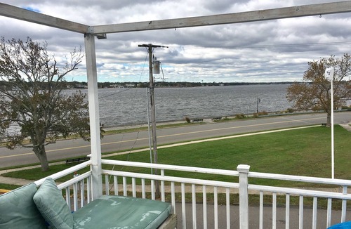 Island Heights Cottage | Bright, Charming River-Front Cottage, available monthly - 3 BR-2 Bath