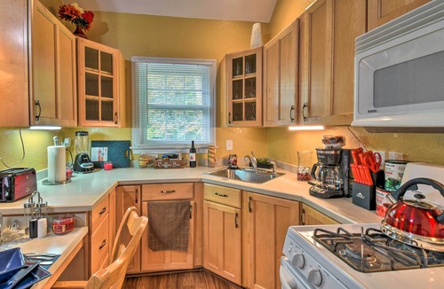 Western Branch North Cottage | Bright Chesapeake Home Near Shopping & Dining