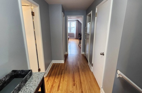 Sydney Apartment | Bright City Centre 2nd Floor Apt. Pet Friendly Long Term Stays Welcome!