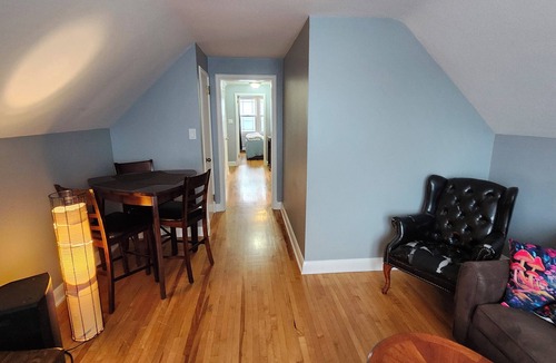 Sydney Apartment | Bright City Centre 2nd Floor Apt. Pet Friendly Long Term Stays Welcome!