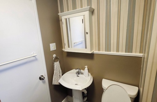 Sydney Apartment | Bright City Centre 2nd Floor Apt. Pet Friendly Long Term Stays Welcome!