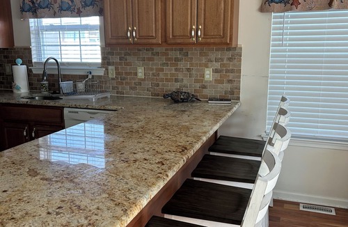 Wildwood Condo | Bright, Clean and Updated 3 BR, 2 BA Prime Location!