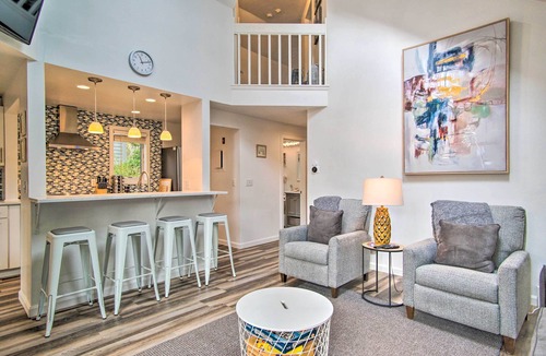 Mews Village Condo | Bright, Coastal Mashpee Condo Near the Commons