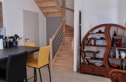 Saint-Jean-de-Vedas Apartment | Bright, comfortable T2 Bis duplex