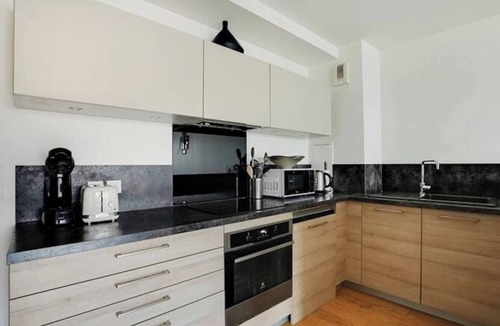 Quartier de la Folie-Mericourt Apartment | Bright & Comfortable 2BR near Le Marais - Paris 11