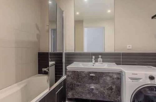 Quartier de la Folie-Mericourt Apartment | Bright & Comfortable 2BR near Le Marais - Paris 11