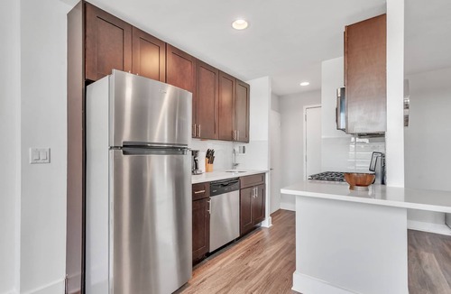 East Falls Apartment | Bright, comfortable apartment with inviting décor