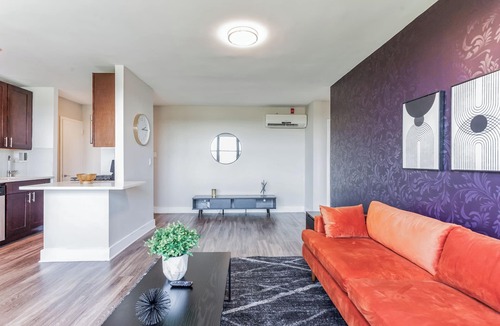 East Falls Apartment | Bright, comfortable apartment with inviting décor