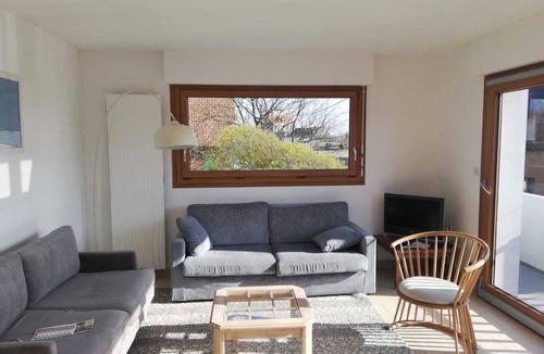 Ambleteuse House | Bright, comfortable villa in Ambleteuse with enclosed garden 500m from the beach