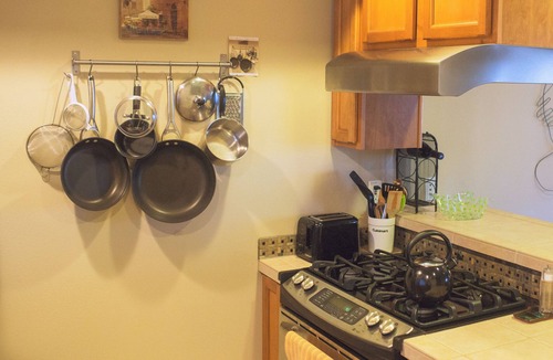 Old Ballard House | Bright, comfy 1-bedroom townhome in Ballard, Seattle perfect for your getaway