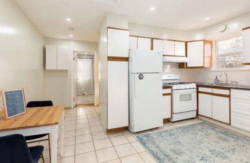 White Plains House | Bright&Comfy 2bed/1ba in quiet White Plains duplex