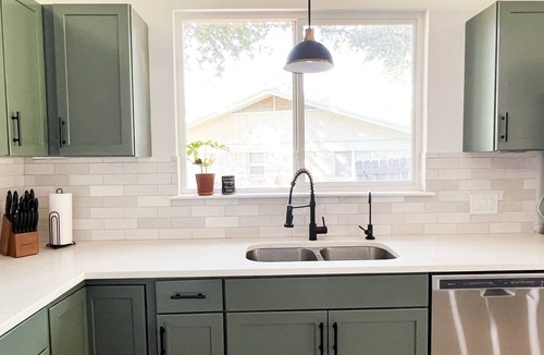Round Rock House | Bright & Comfy home near Old Downtown Round Rock