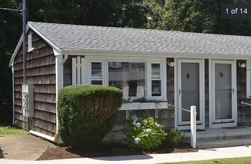 Tisbury Condo | Bright condo w Pool, walking distance to town!