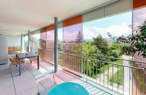 Nyon Apartment | Bright & Contemporary 2-Bed, 2-Bath Apartment in Nyon