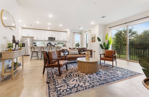 Austin Apartment | Bright Corner 2BR Retreat w/Pool & Open Living