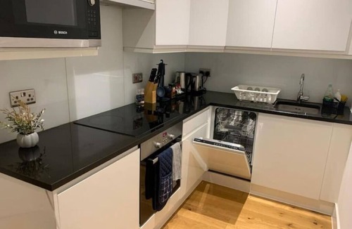 Fairfield Apartment | Bright & Cosy Flat | Perfectly Located