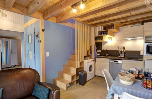 Doizieux Cottage | Bright cottage with terrace and pets allowed