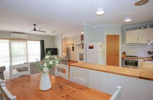 Bright House | BRIGHT COUNTRY HOME: Bright