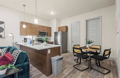 Fort Worth Apartment | Bright & Cozy 1BR Near West 7th