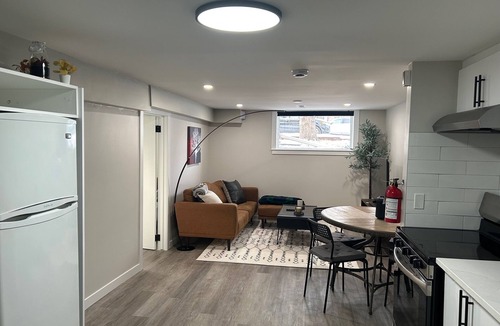 Northwest Calgary House | Bright & Cozy 2-Bedroom Suite