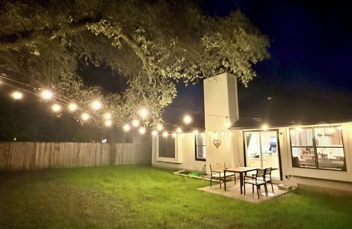 Cedar Park House | Bright & Cozy 3-bedroom Family Stay with Arcade in Cedar Park
