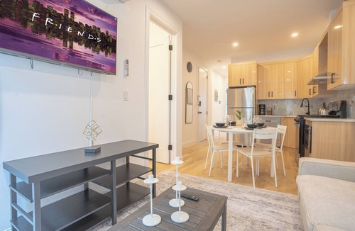 Ocean Hill Apartment | Bright & Cozy 3Bd Brooklyn Getaway