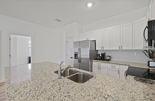 Westminister House | Bright & cozy 3BR retreat