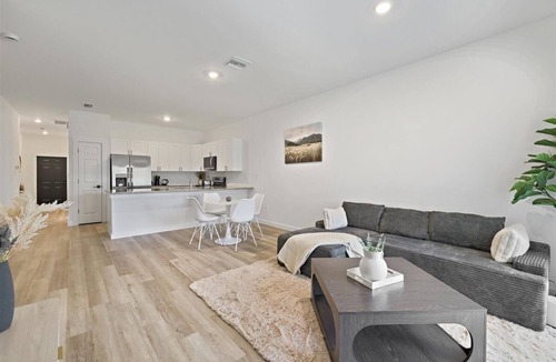 Westminister House | Bright & cozy 3BR retreat