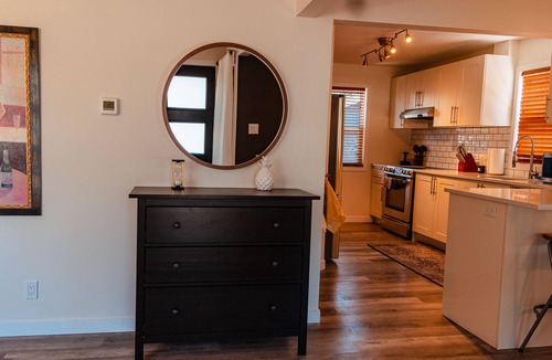 St. James House | Bright & Cozy 4-bedroom House