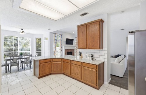 Frisco Cottage | Bright & Cozy 4BR Home w Movie Room & Backyard